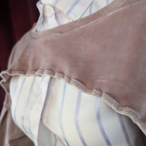 💗💖💗 OPEN UP SHRUG 💗💖💗 - Picture 2 of 6